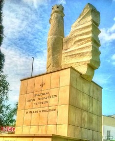 renowacja pomnika poświęconego bohaterom ziemi Gorlickiej poległym w II wojnie światowe smile.jpg